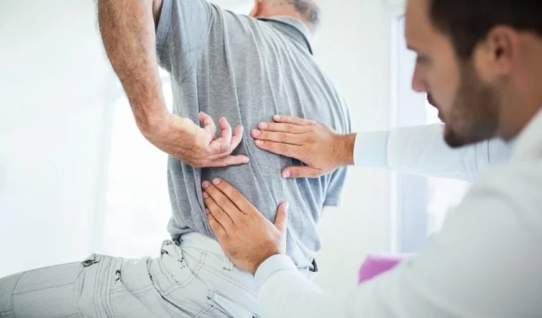 7 Reasons Why You Should See a Chiropractor Today