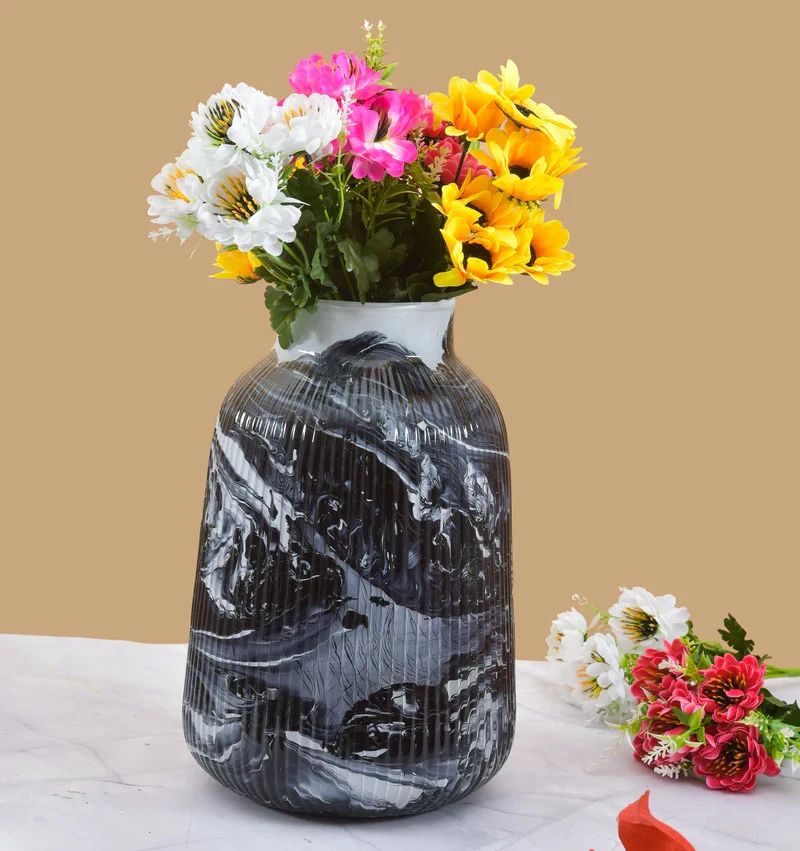 5 Creative Ways to Style Your Metal Flower Vase