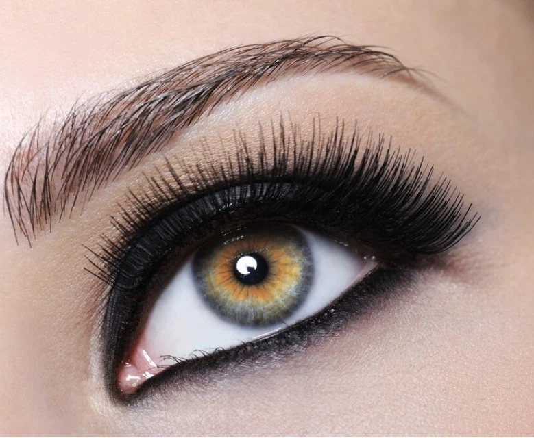 Enhancing Beauty Premier Offerings for Eyelash Extensions and Eyebrow Serums
