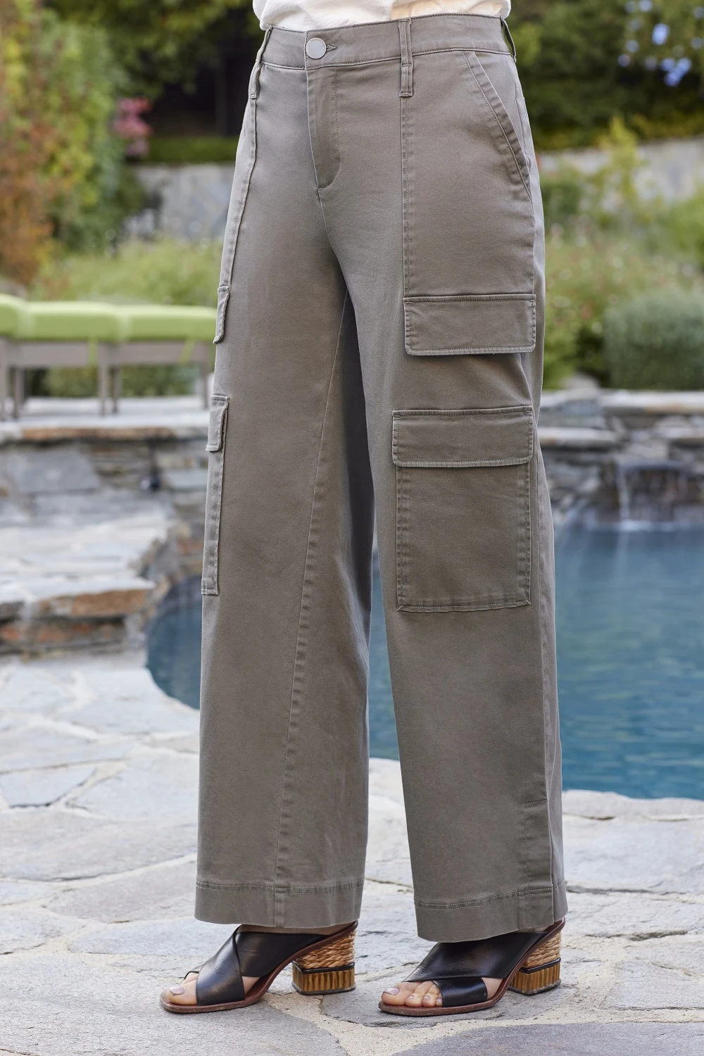 Should You Wear Wide Leg Pants During the Winter?