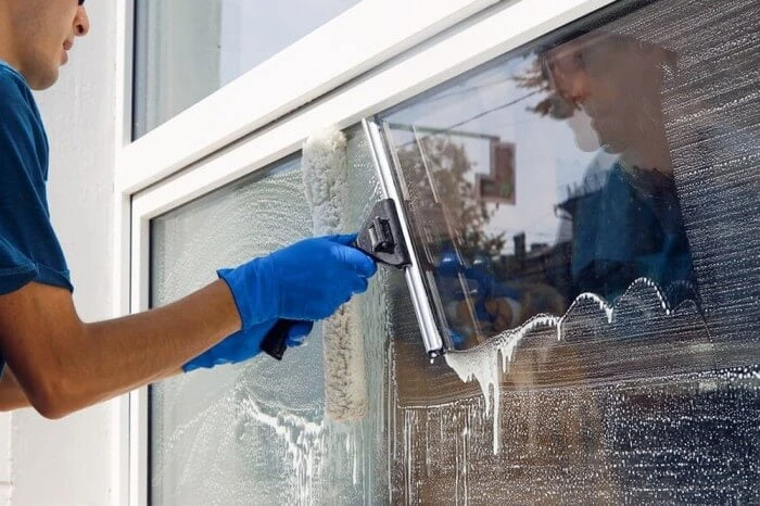 Water Tank Cleaning Services by Experienced and expert Cleaner in Dubai.