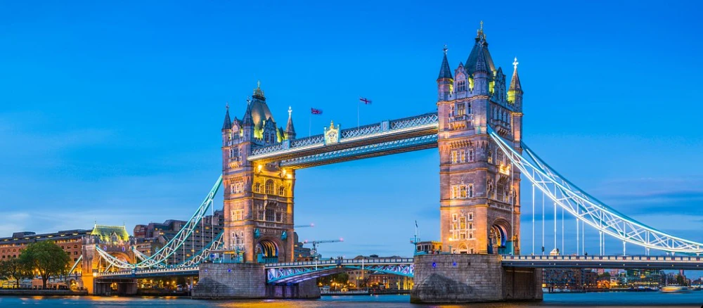 Study in UK: Unlock Your Global Academic Journey | Yami Immigration 