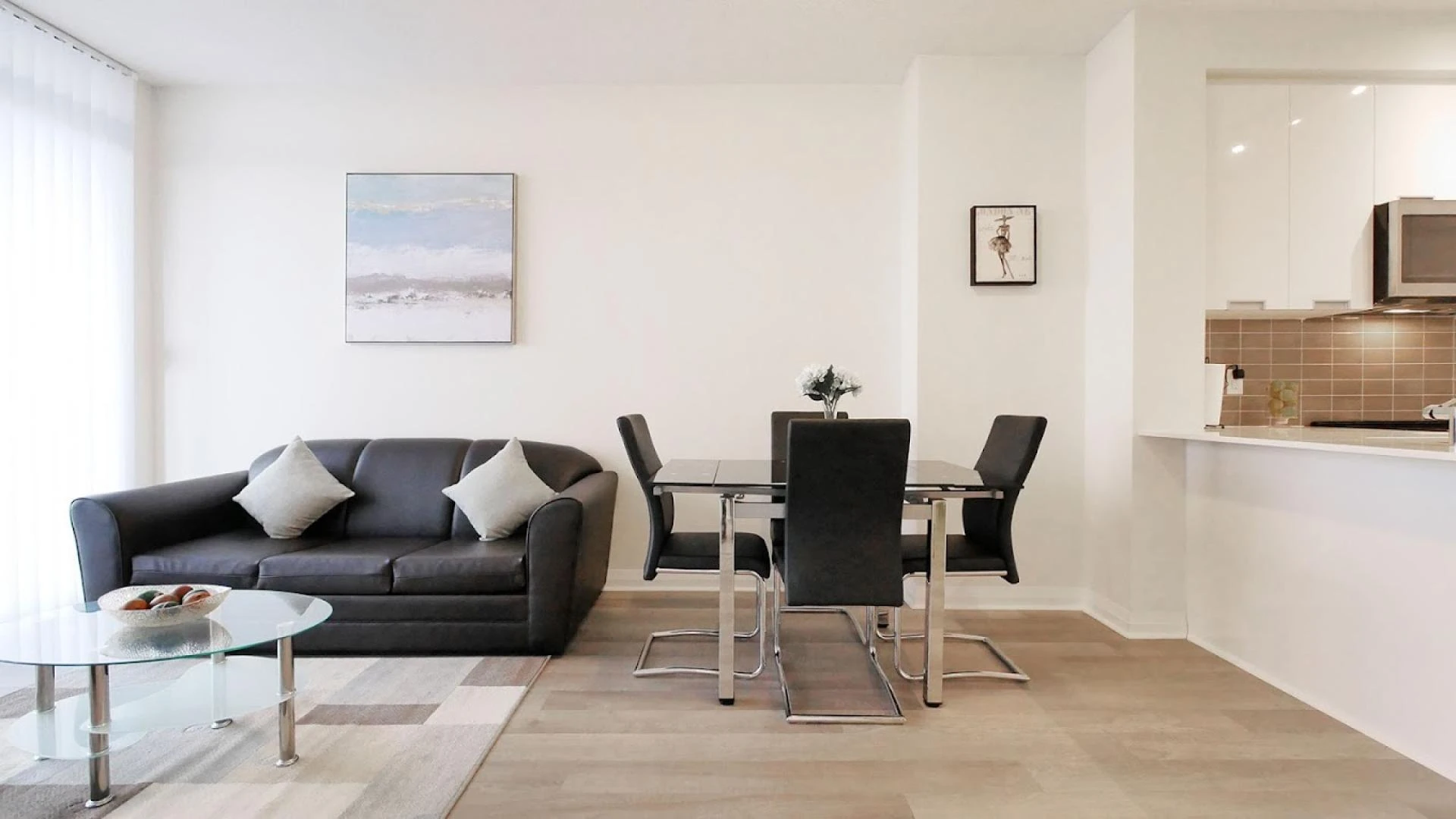 Why Toronto Condo Vacation Rentals Are the Perfect Choice for Your Stay
