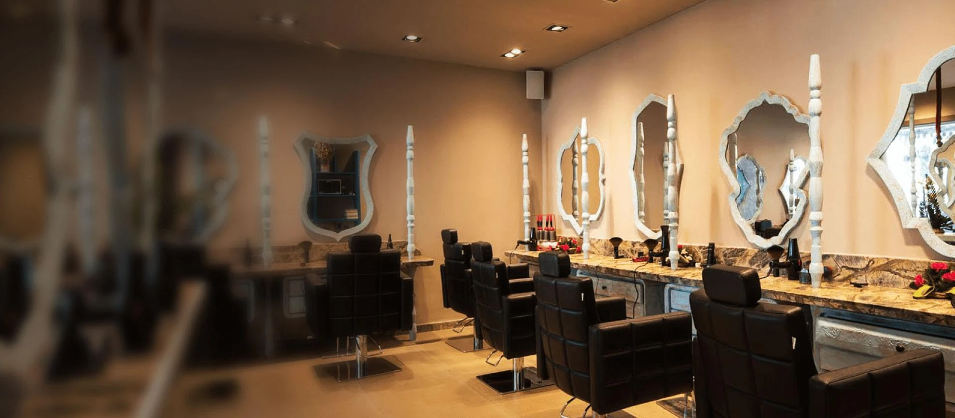 Why Everyone Loves the Hair Experts at the Best Salon in Jaipur