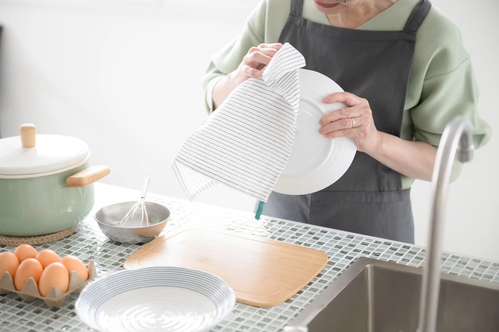 Washing Microfiber Towels: Dish Soap - Friend or Foe?