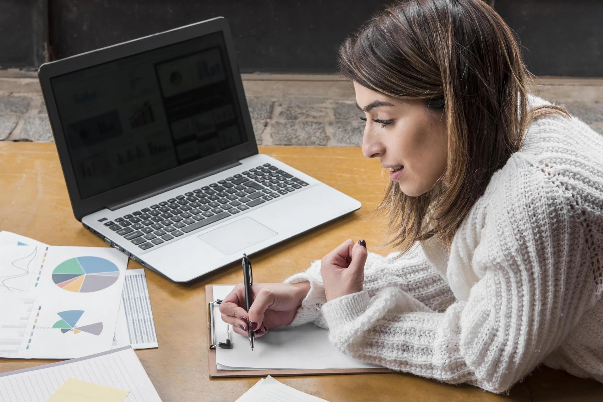 The Role of an Assignment Maker in Enhancing Academic Performance