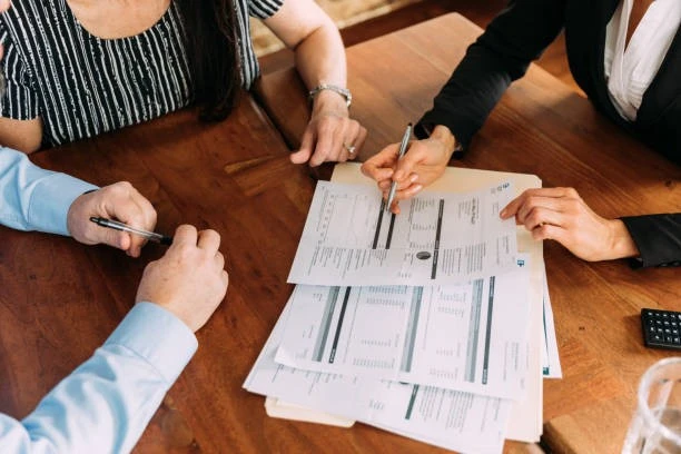Tax Advice Services in Saint Cloud: LLCs or S-Corps, Which Structure Saves You More