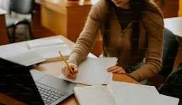 Why You Need Online Report Writing Help to Improve Your Grades