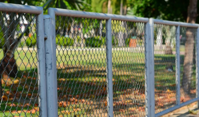 Key Benefits of Installing a Custom Commercial Fence for Your Property