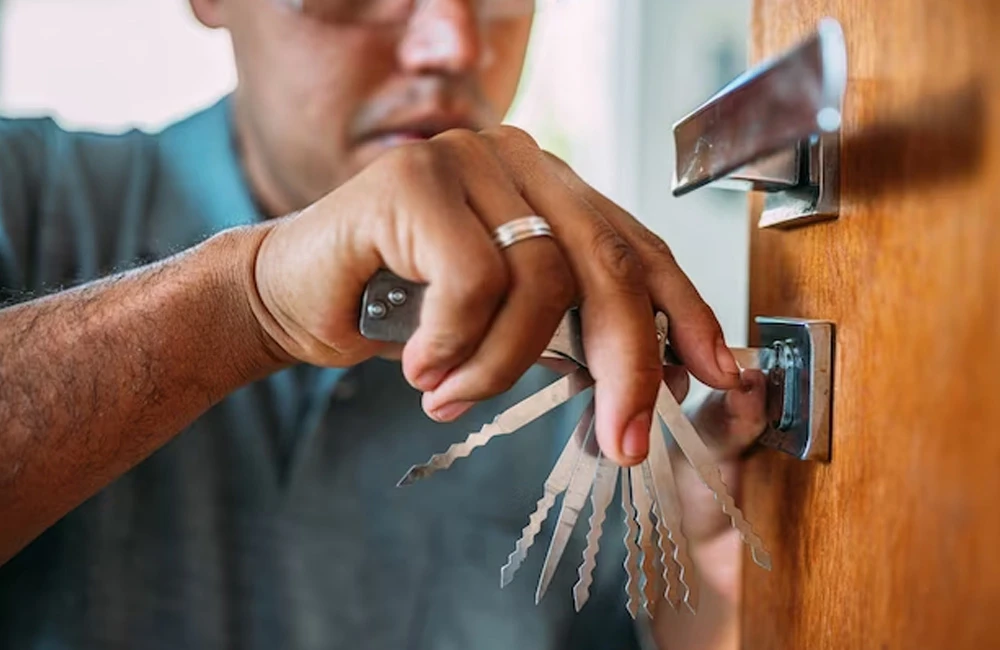 Lock Specialist 24 Hour Locksmith Services in London