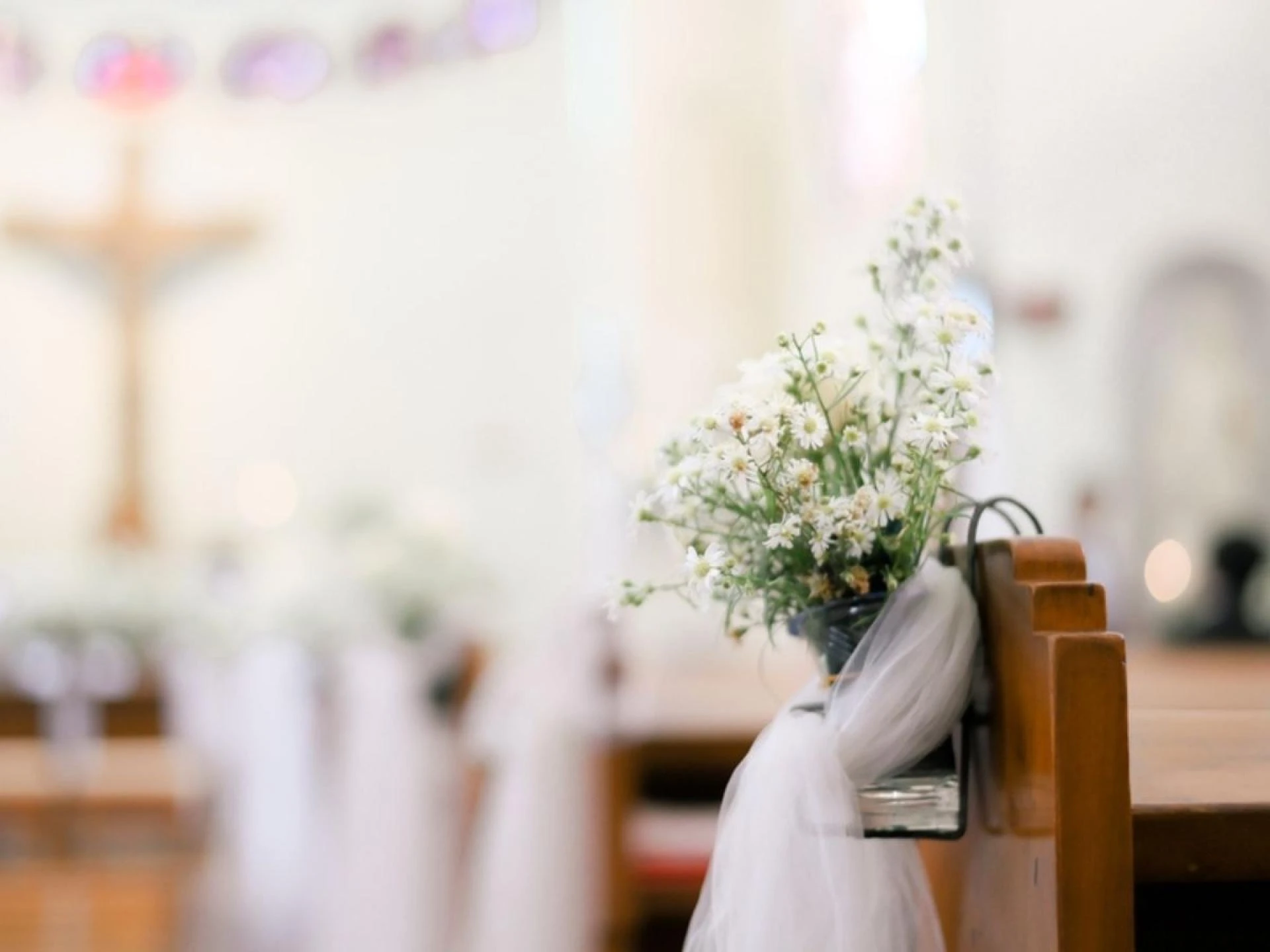 Christmas Floral Styling: Tips for a Magical Celebration