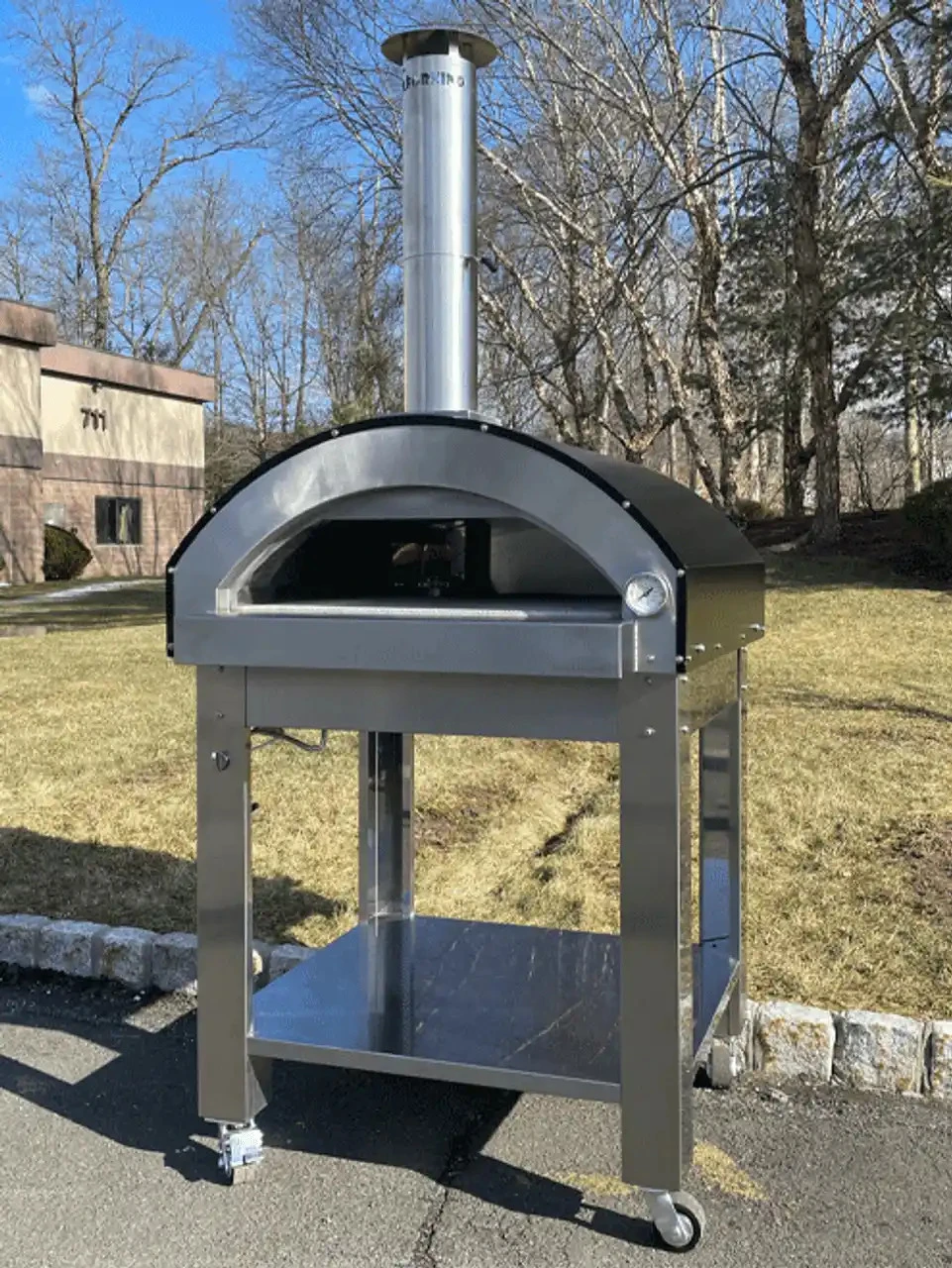 How to Get the Perfect Crispy Crust in an Outdoor Pizza Oven