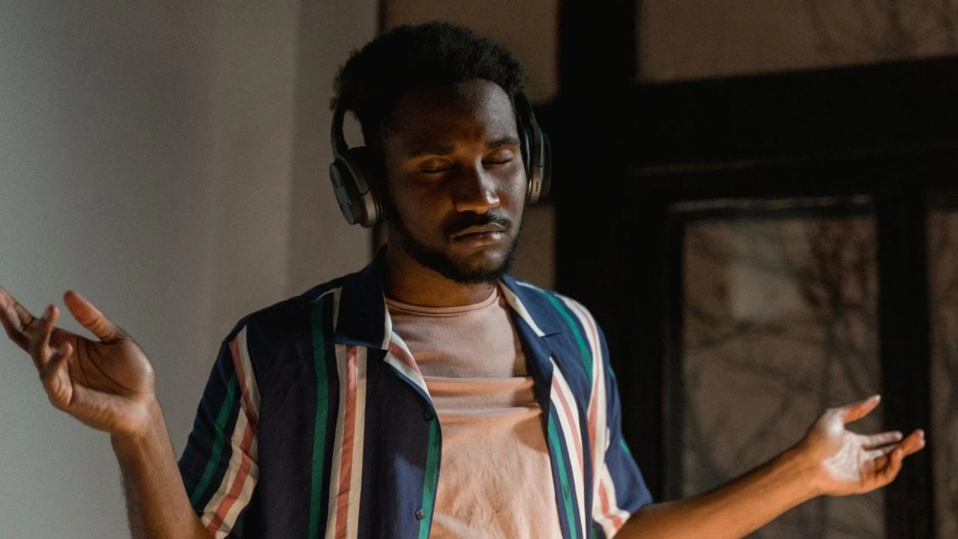 Music Promotion Hacks: Proven Ways to Get More Streams