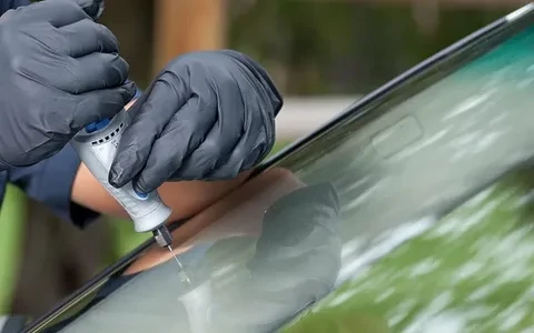 Car Glass Repair in Abu Dhabi: Ensuring Safety and Clear Vision