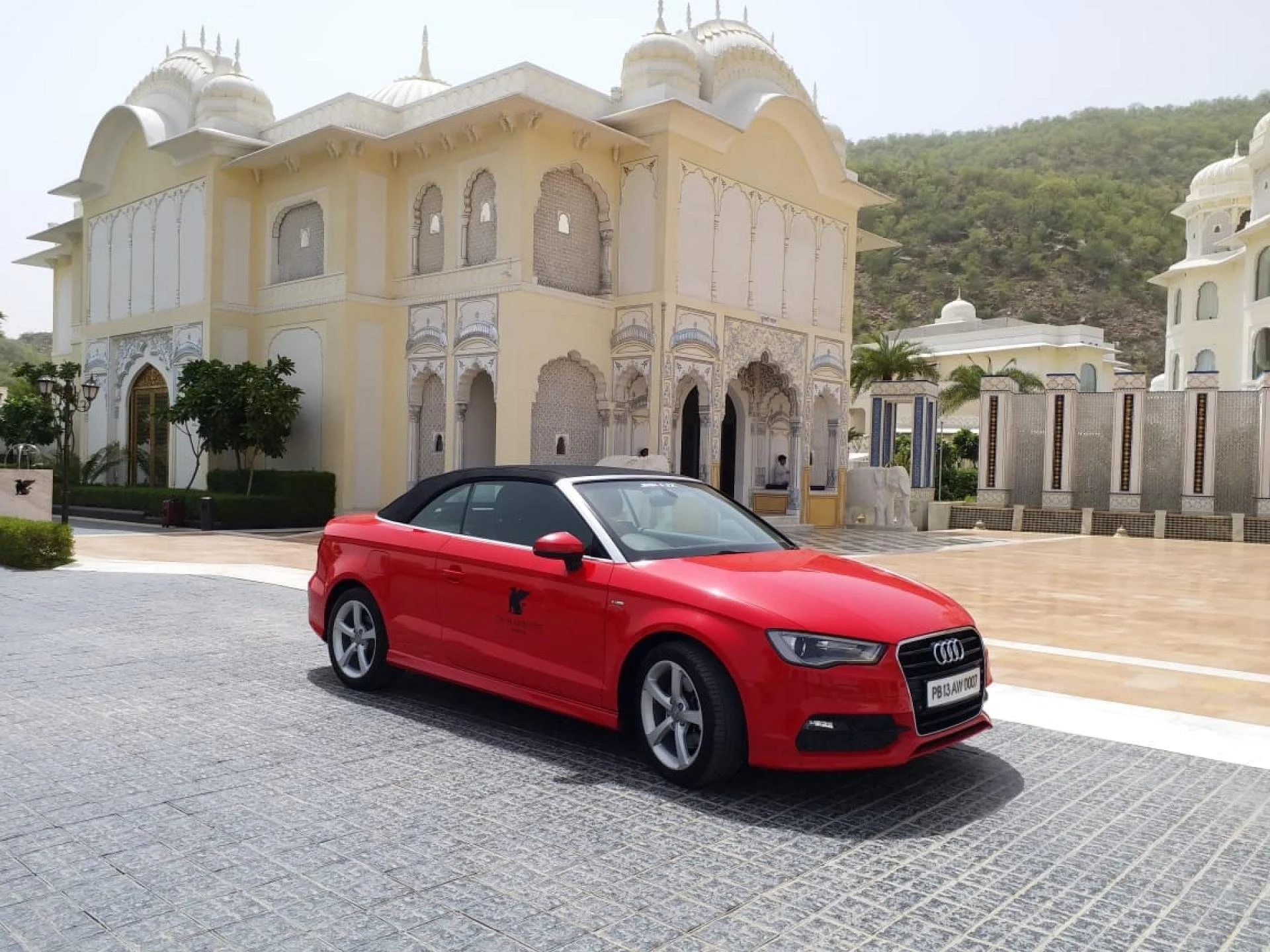 Luxury Car Rental Jaipur: Book Premium Cars for Weddings & VIP Rides