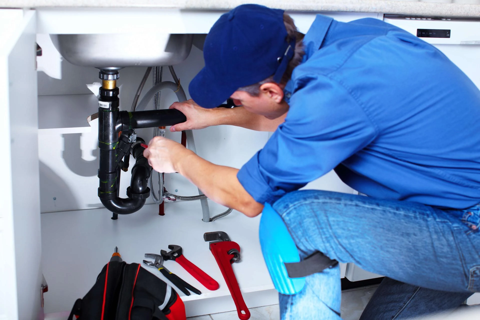 Why You Should Not Try DIY with Plumbing Emergencies