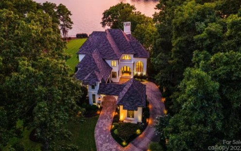 Why Are Homes for Sale in Mooresville Gaining Popularity in 2025?