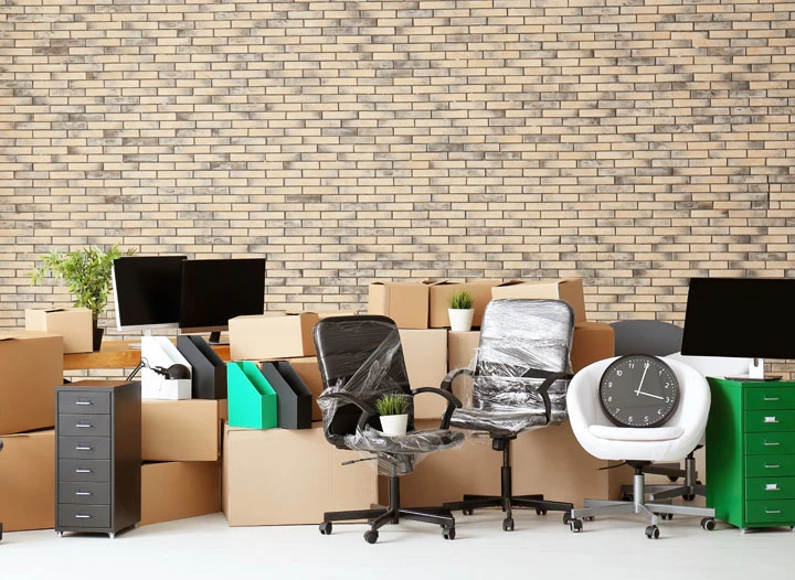 Declutter Your Workspace: 5 Signs It’s Time for Office Junk Removal