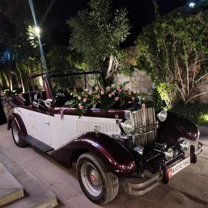 Book a Vintage Car in Udaipur – Feel Like Royalty