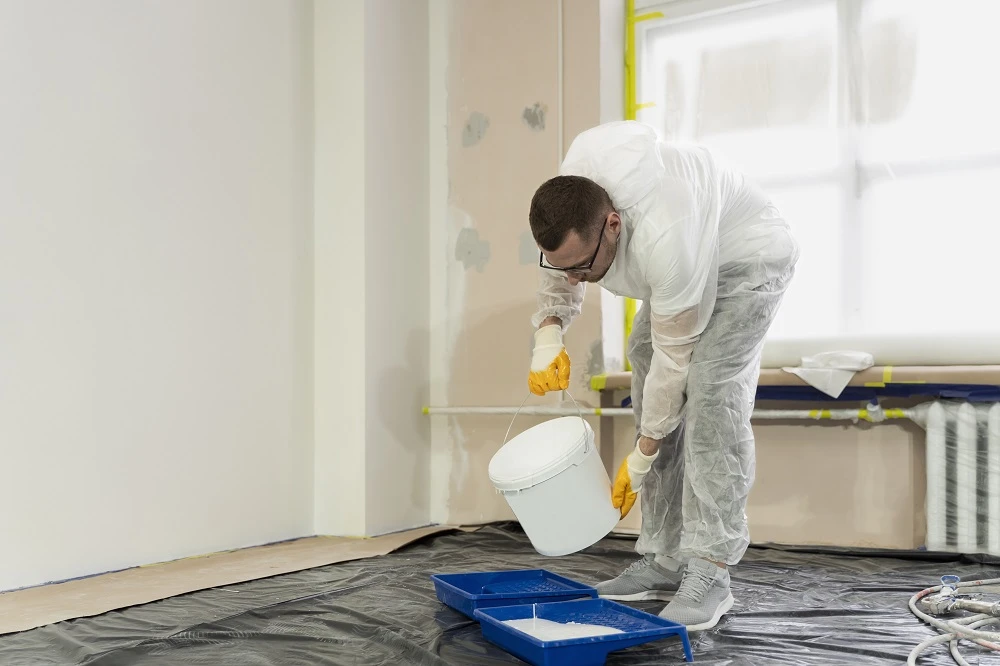 How do the Best Painters Repair Exterior Walls Before Painting