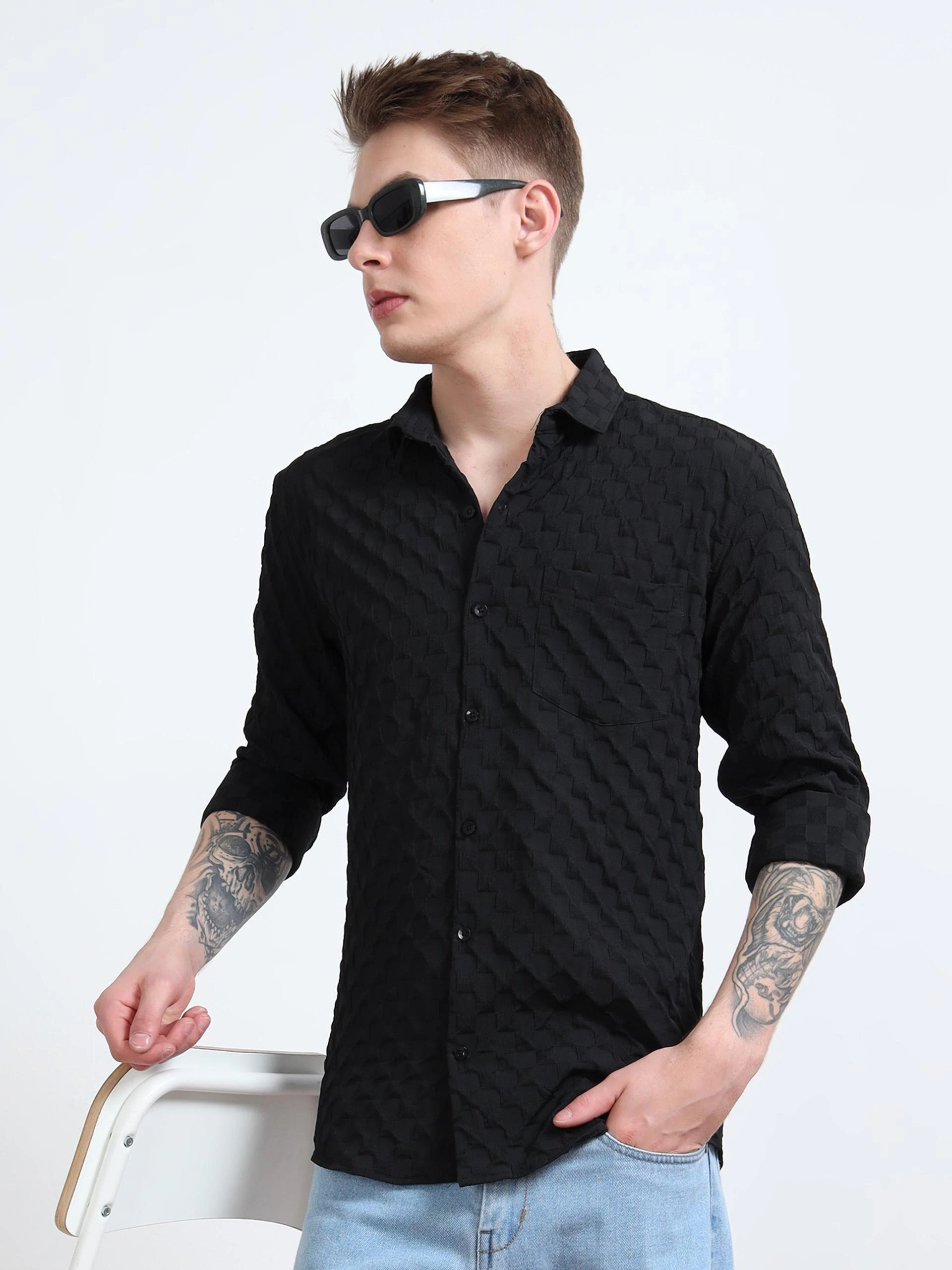 The Versatile Appeal of Men's Solid Shirts