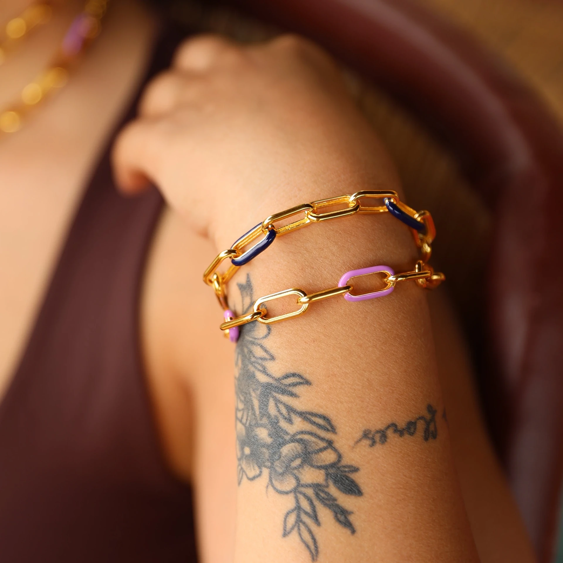 Handcrafted Jewellery: The Timeless Charm of Trendy Jewellery