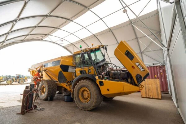 SHIELD CANOPY™ stWORZYŁO STANOWISKA DO OBSŁUGI POJAZDÓW