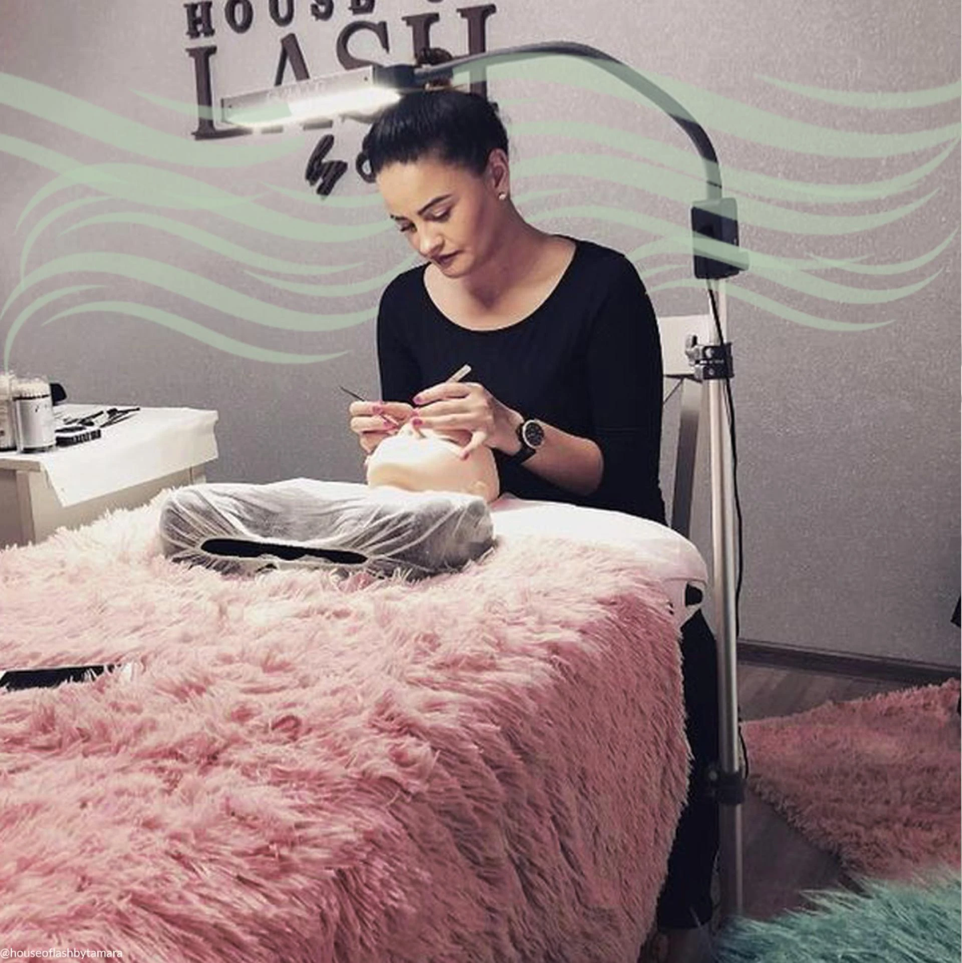 4 Reasons to Update Your Current Career to Lash Stylist! 