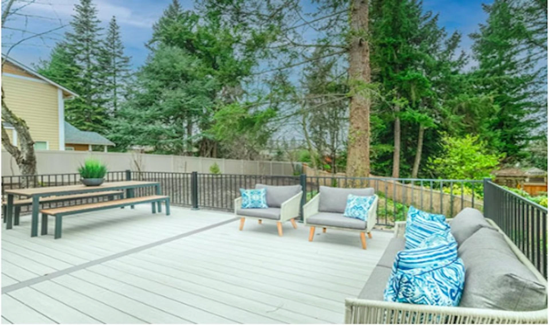 Create Your Dream Outdoor Space with Timber Decks Sydney