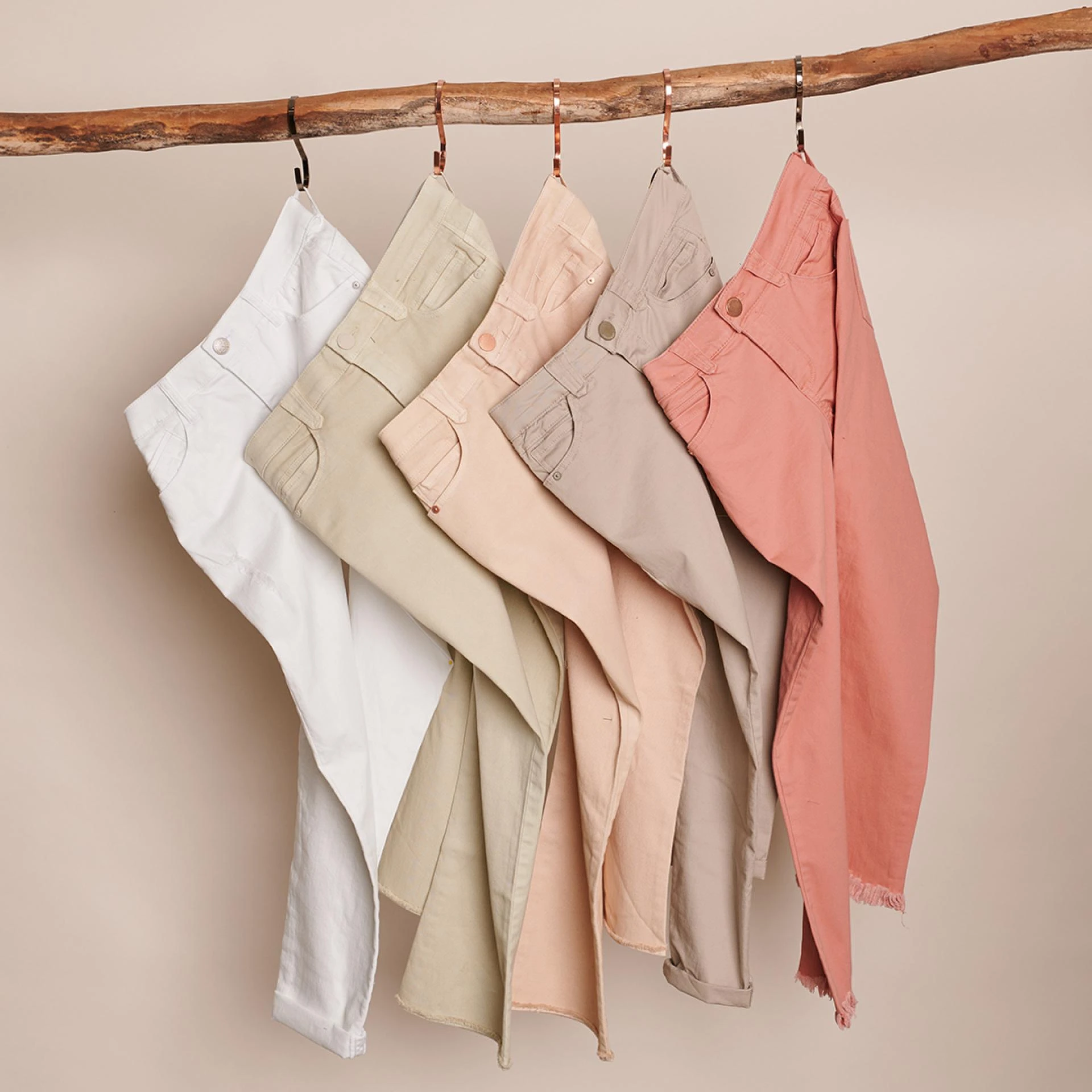 Transition to Spring: Your Warm Weather Wardrobe Must-Haves