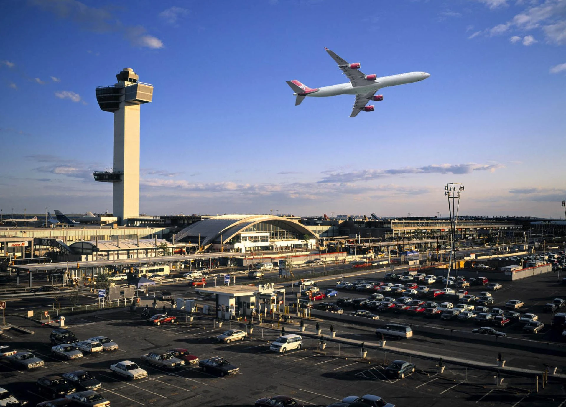 Top 5 Reasons to Rent a Limo for Your Stamford Travel