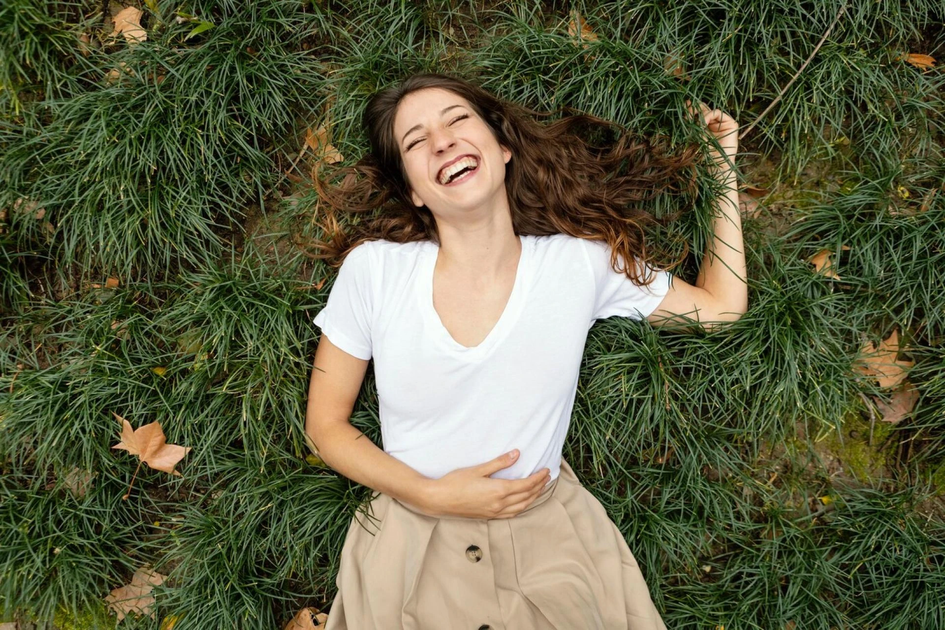 Choosing the Right Cotton T-Shirt for Women: Fit, Fabric, and Functionality