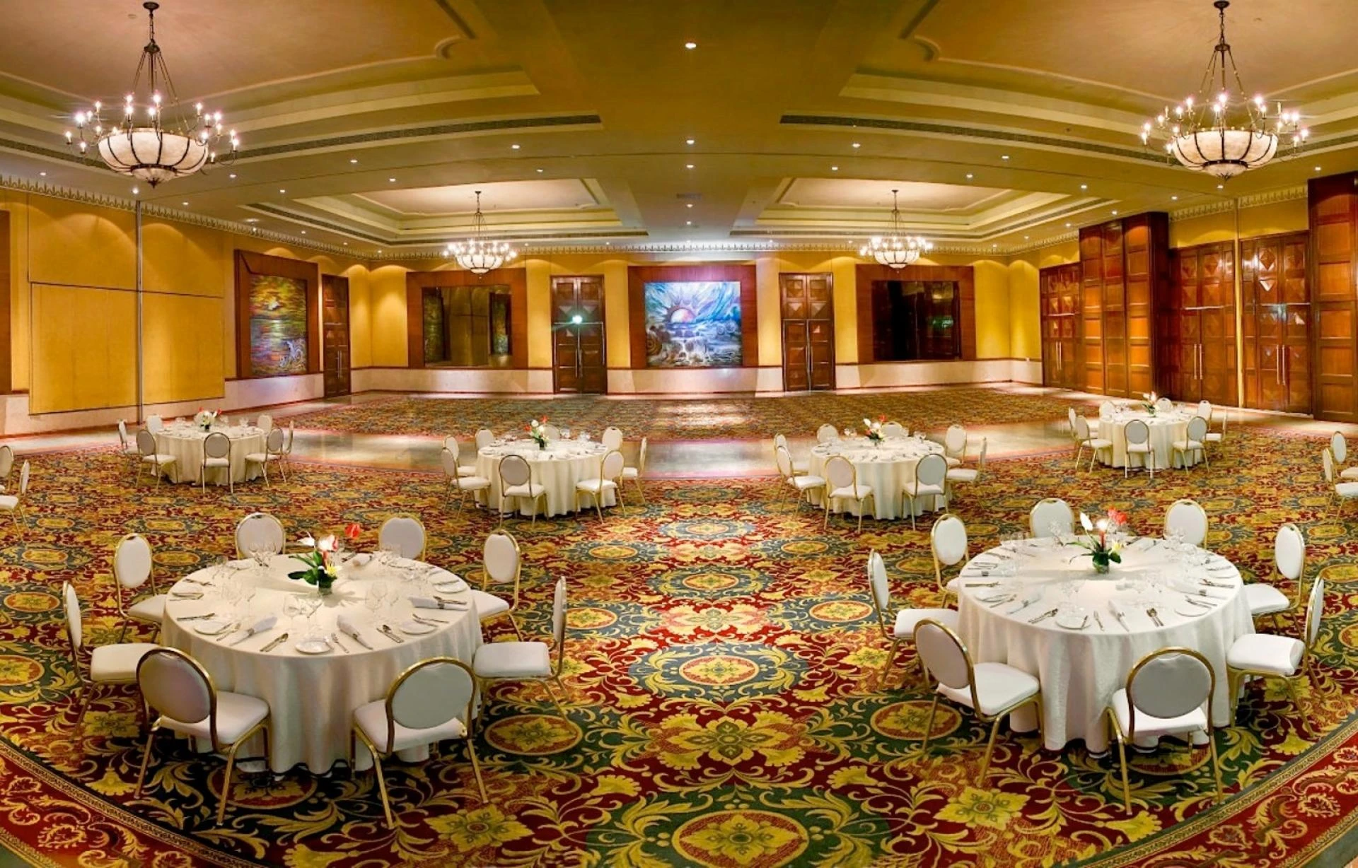 A Magical Wedding at The Leela Banquet Hall – Mumbai’s Premier Venue