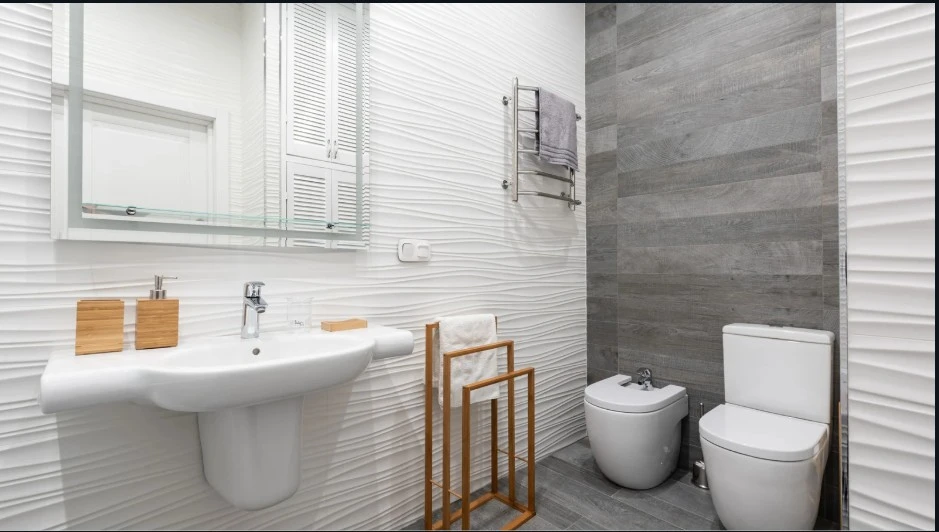 Choosing the Best Tiles for Your Bathroom: Style, Durability, and Maintenance