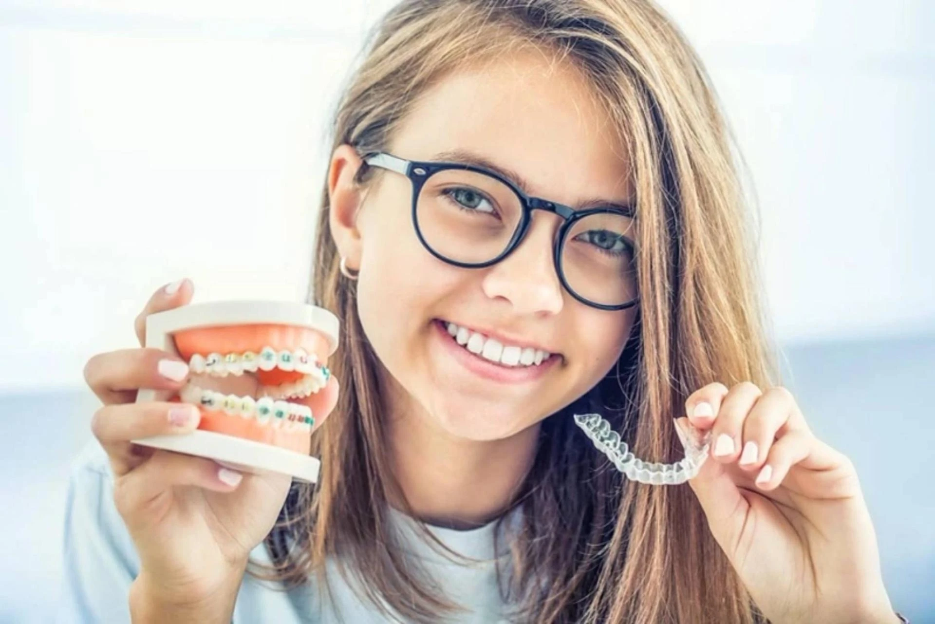 How Orthodontic Specialists Correct Misaligned Teeth?