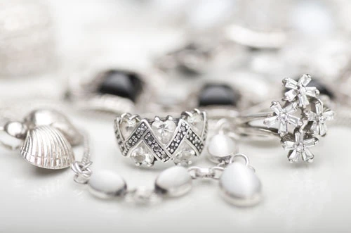How to Find the Perfect Platinum Jewelry Online in the USA