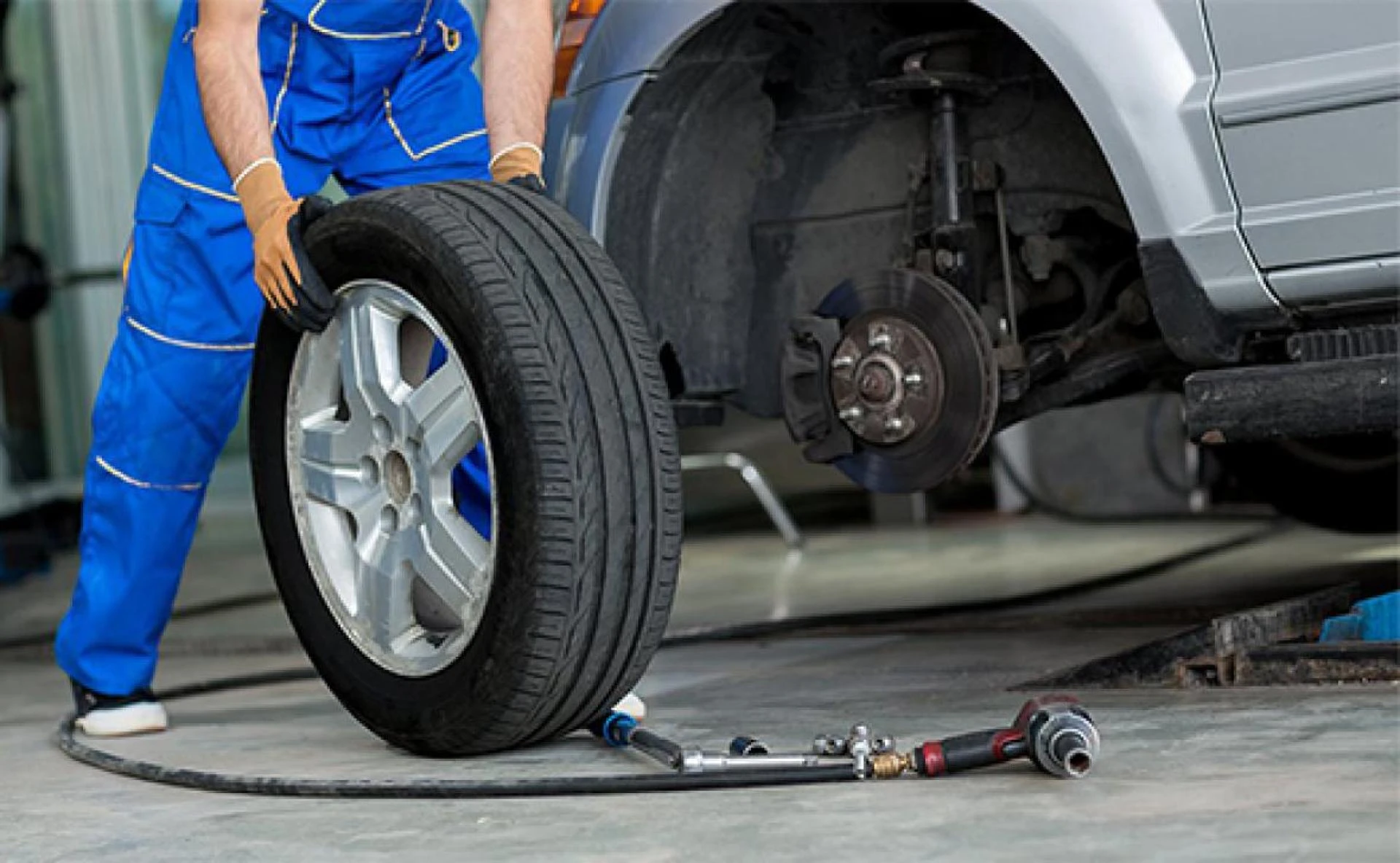 Keep Your Vehicle Running Smoothly with Kar King Auto Repair’s Car Maintenance and Tire Services in Great Neck!