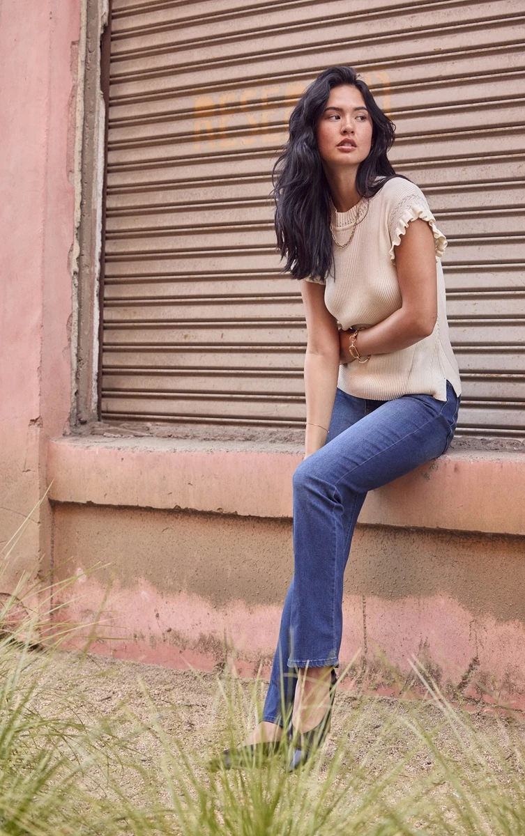 How to Add Romantic Touches to Your Wardrobe