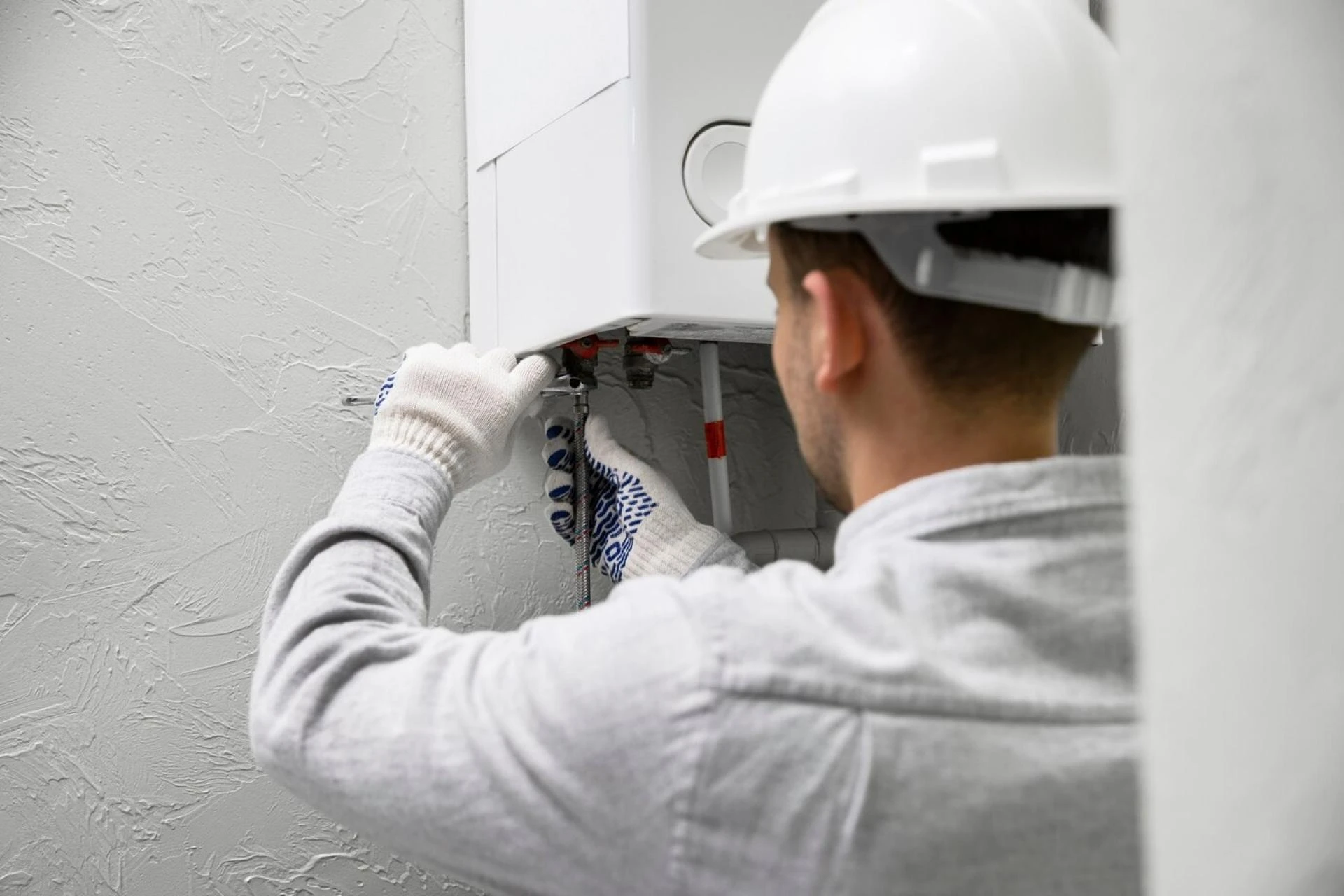 The Pros and Cons of Solar Water Heaters