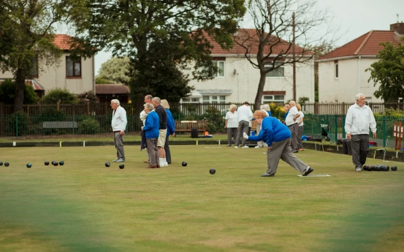 What Are The Standard Lawn Bowls Uniform Requirements?