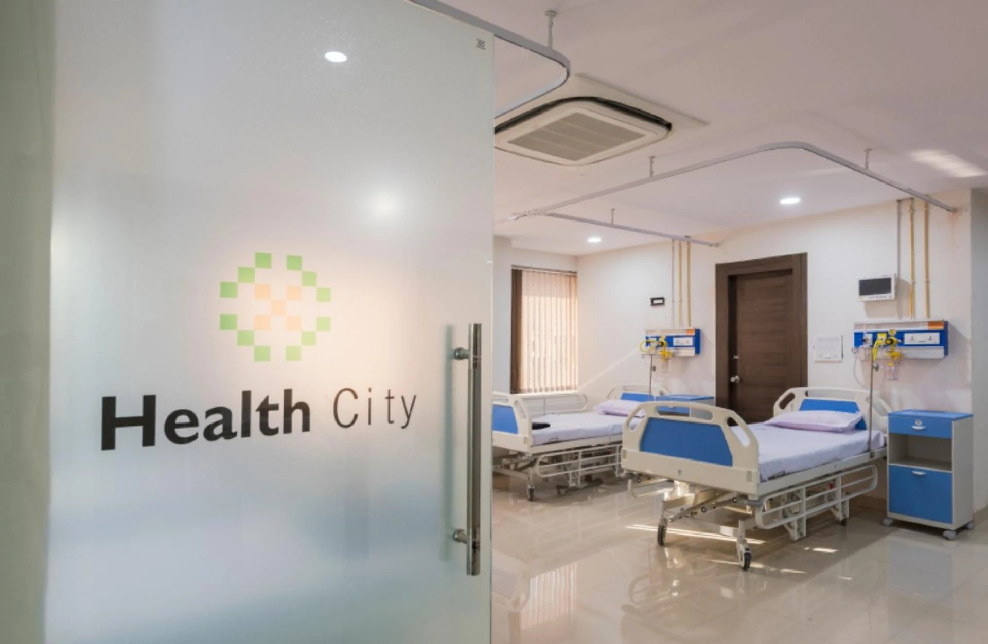 How a 24 Hours Emergency Hospital Handles Cardiac Arrest, Strokes, and Trauma