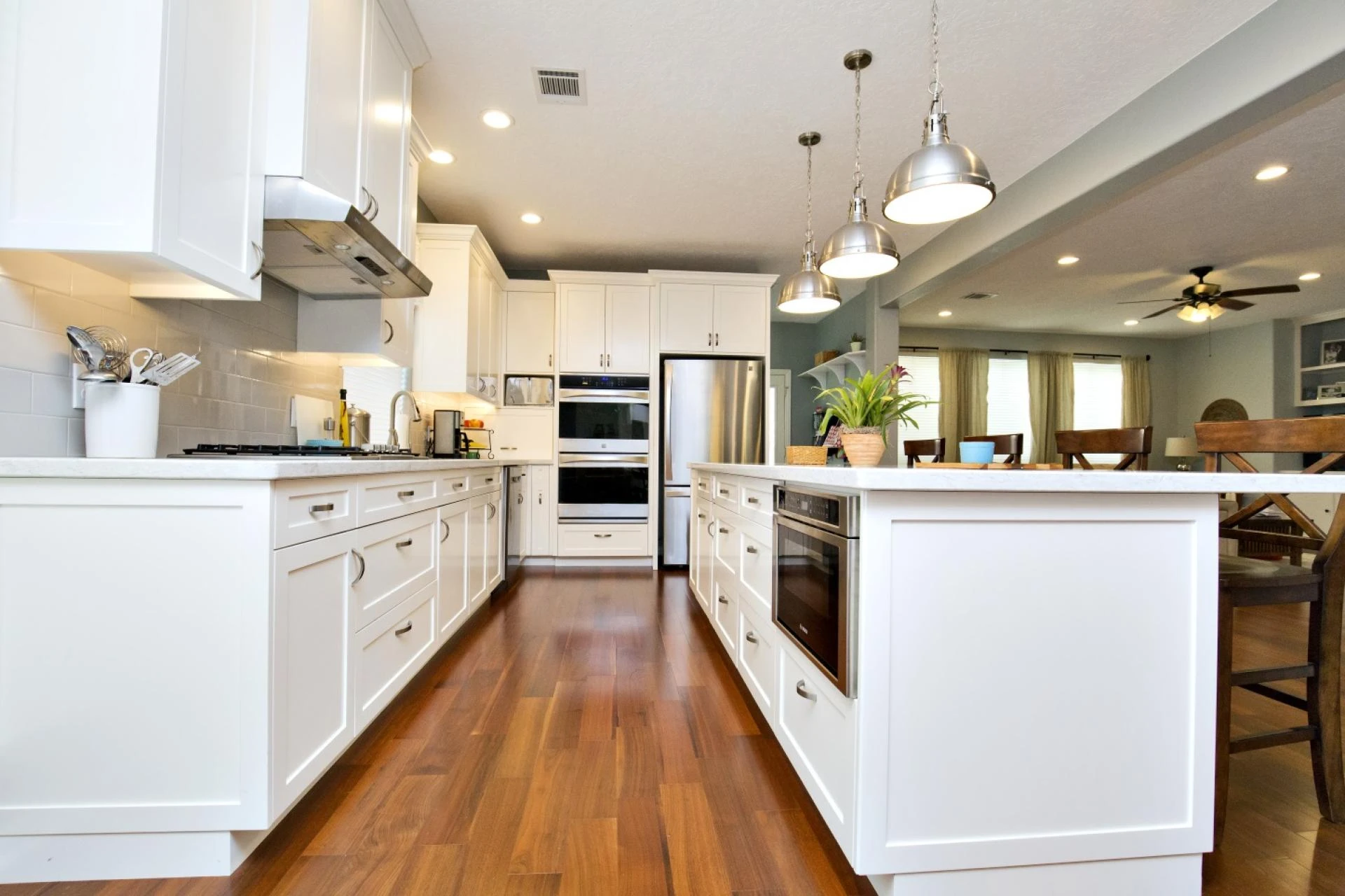 Revitalize Your Kitchen: The Impact of Kitchen Cabinets Restoration Service