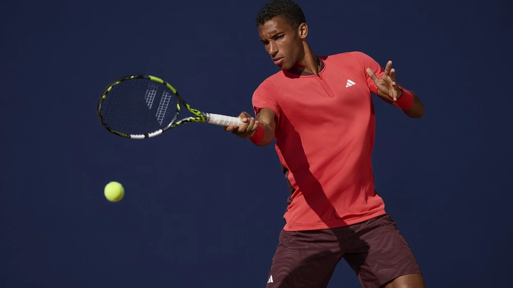 Which Type of Tennis Racquet Is Best for You?