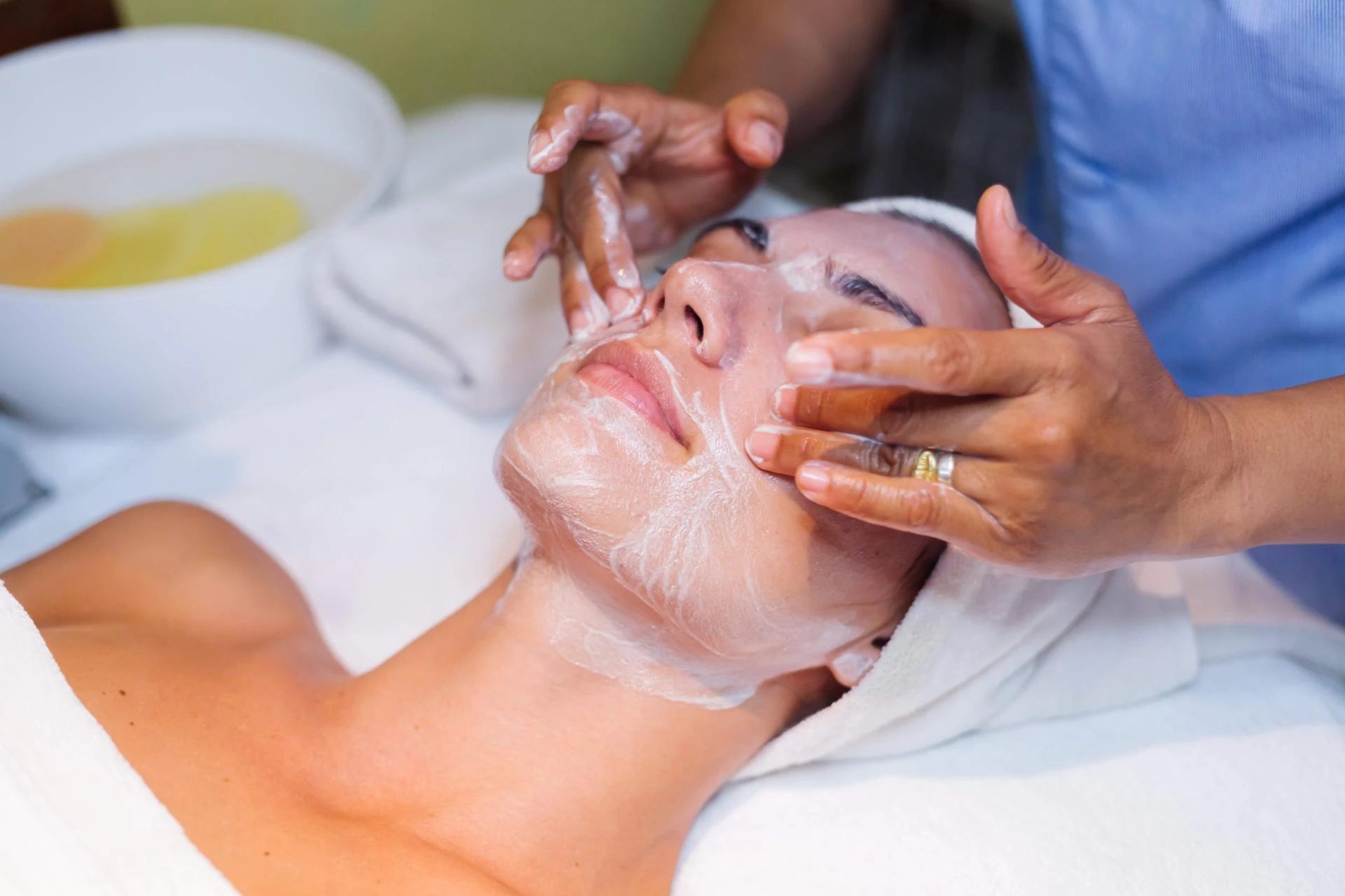 How is Advanced Dermatology Driving Personalized Skincare Solutions?