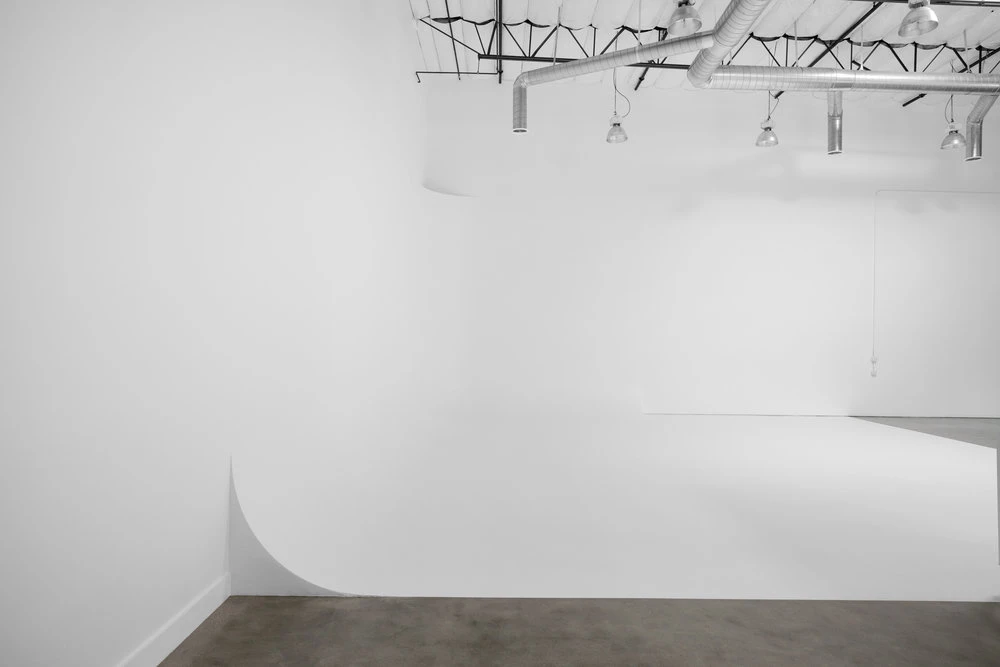 Why Should You Consider a Photoshoot Studio Rental for Your Next Project?