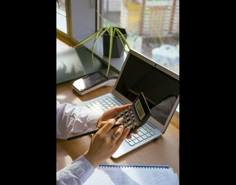 A Complete Guide to Outsourced Accounting solutions in Delhi for Startups & SMEs.