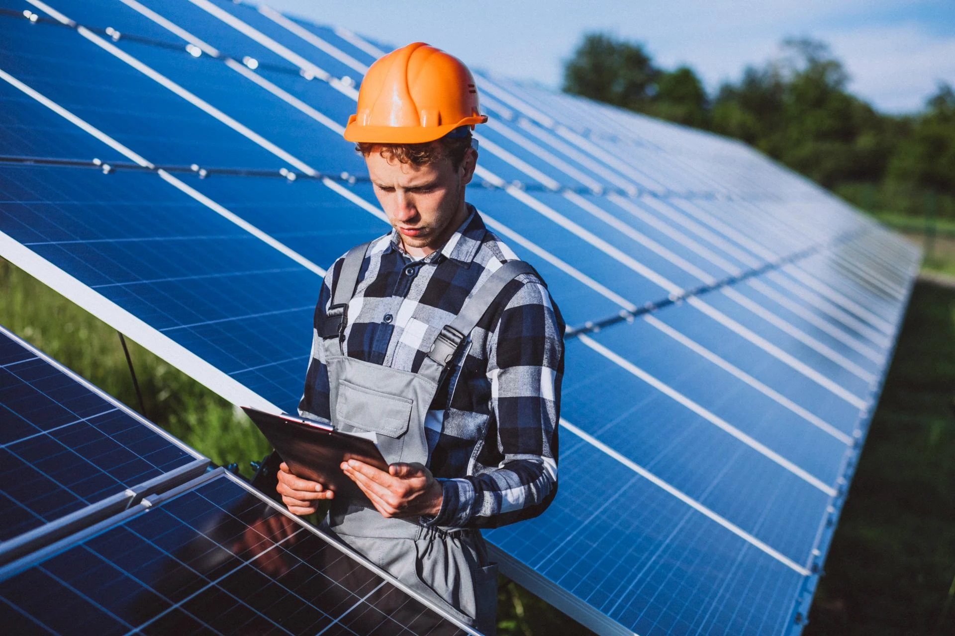 How Commercial Solar Installers Are Powering the Future of Sustainable Business