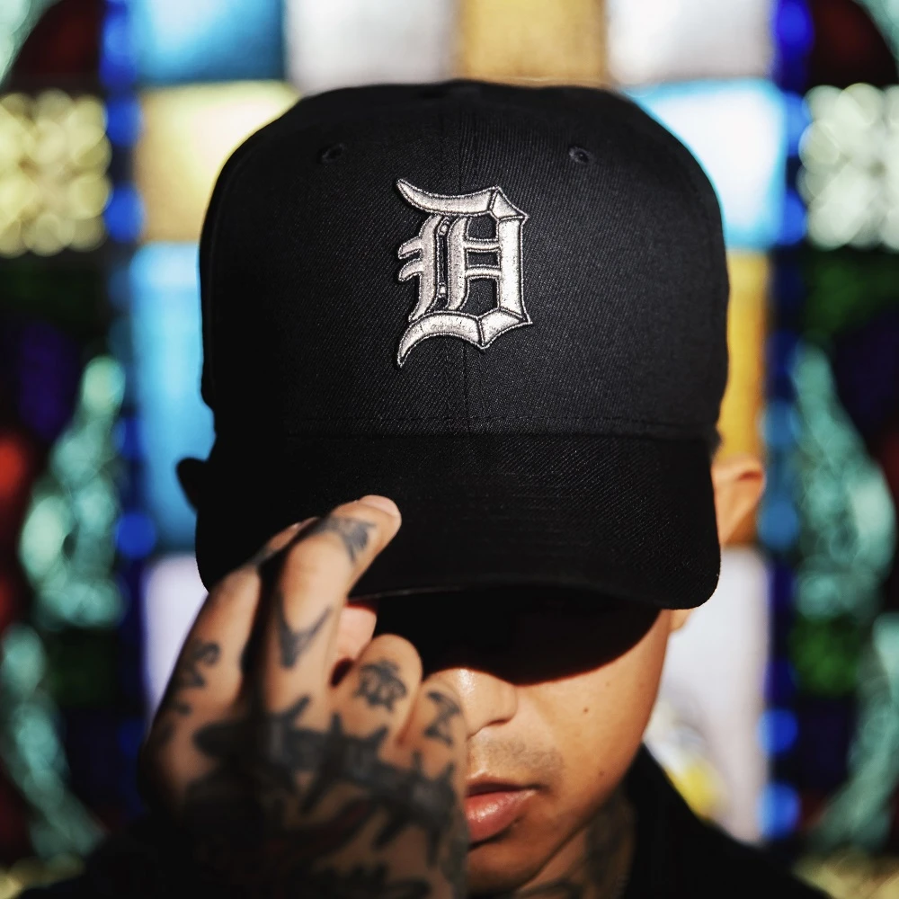 How to Wear a Baseball Hat with a Polo Shirt