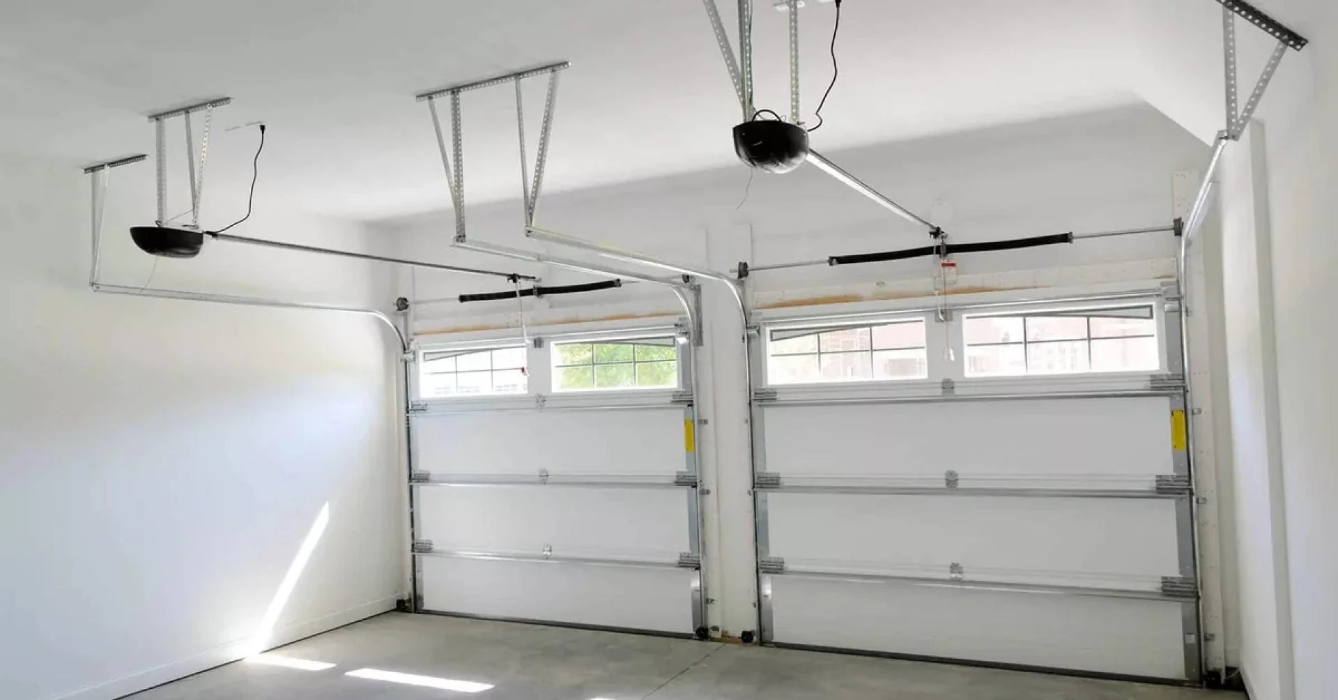 Choosing the Right Garage Door Repair Service: What to Look For