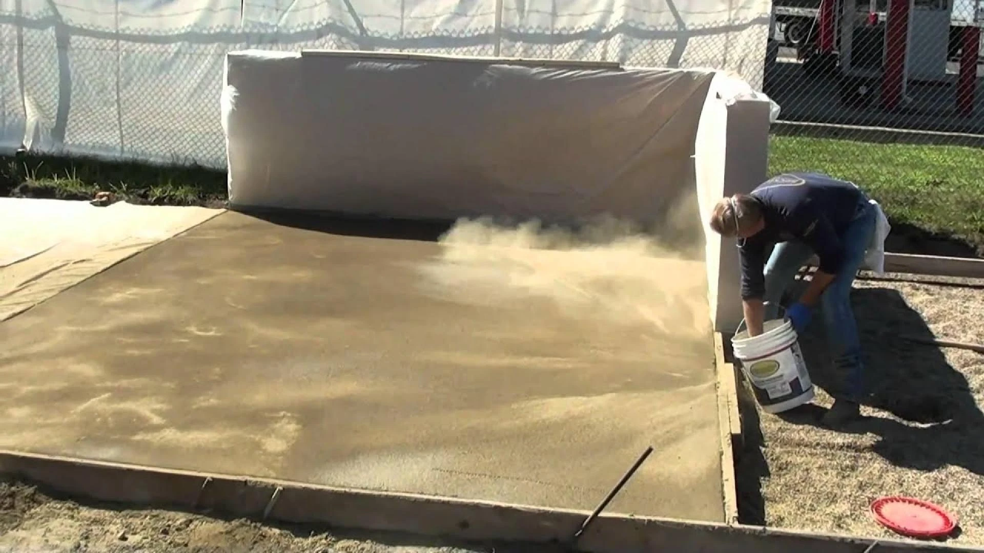 Latest Trends In Decorative Concrete: The Role Of Concrete Color Hardener Powder